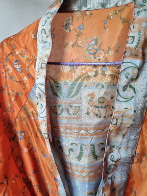 Indian robe like new, probable silk, ethnic pattern