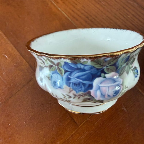 Royal Albert Moonlight Rose in like new condition, vase 18 cm, plate 12 cm, bowl 9 cm