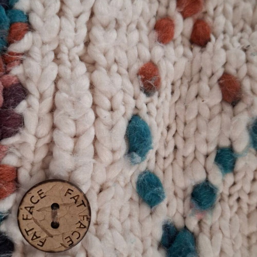 Fatface knitted neck warmer like new, cream with colorful details