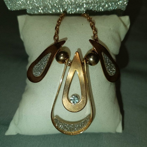 Visetti rose gold jewelry set like new, elegant earrings and necklace
