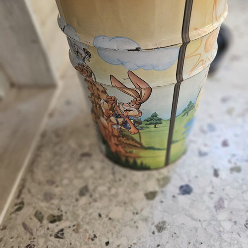 Vintage μεταλλικός τενεκές Nesquik Nestlé με τον λαγό Quicky μεταχειρισμένος