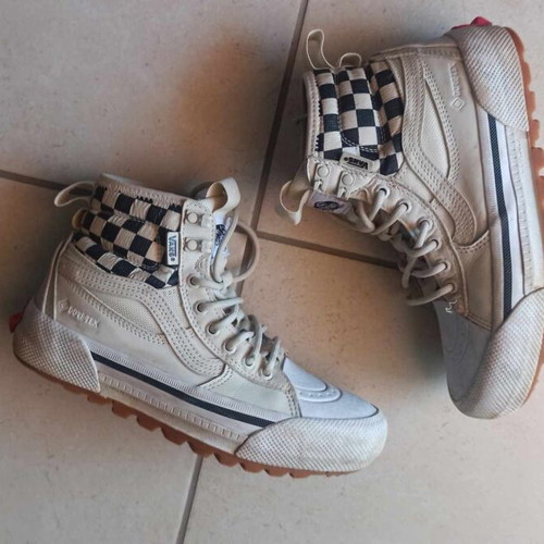 Vans MTE Goretex shoes used, fully waterproof, white