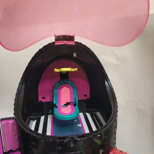 Lol Surprise Remix 4-in-1 Airplane with 8 dolls like new