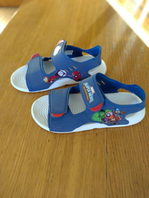 Adidas Marvel kids sandals used size 34 blue white