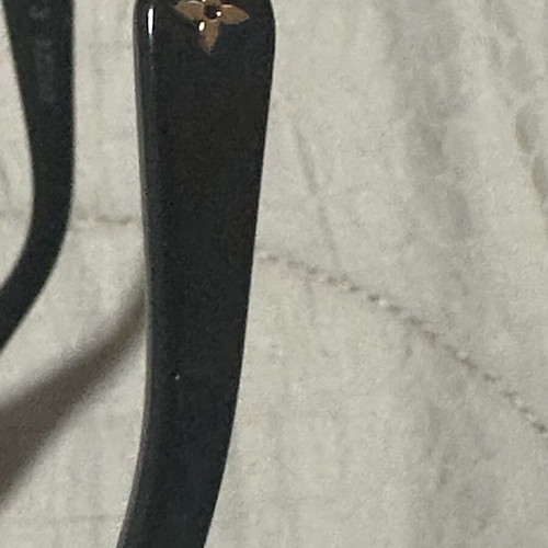 Louis Vuitton cat eye sunglasses like new, black