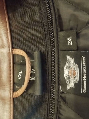 Μπουφάν μηχανής Harley Davidson καινούργιο, δέρμα, μέγεθος 2XL με προστασίες