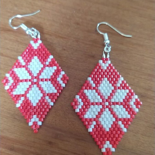 Miyuki earrings new, white and red