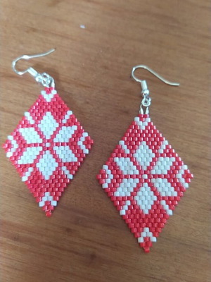 Miyuki earrings new, white and red