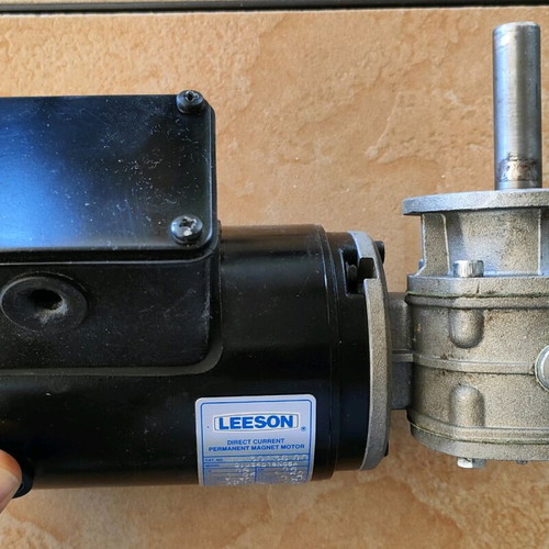 Leeson 180VDC motor with RMI 28 FL angle reducer like new