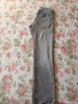 Tommy Hilfiger men's jeans used, size 28/32, gray