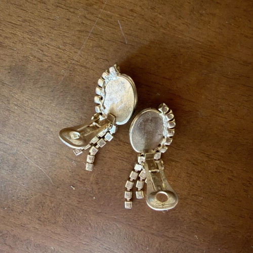 Vintage earrings like new, black and gold tone