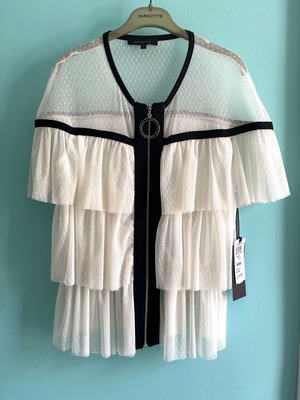 White top in XL NEW!