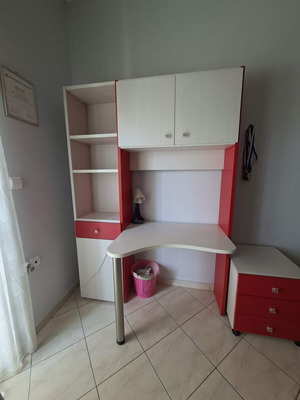 Children's bookshelf with desk and drawer like new