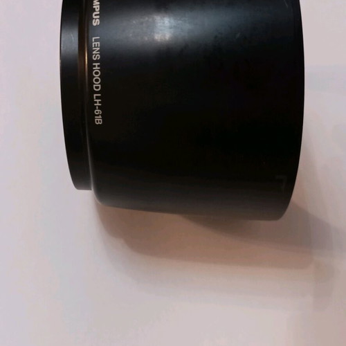 Olympus LH-61B lens hood for 40-150mm f/3.5-4.5 like new