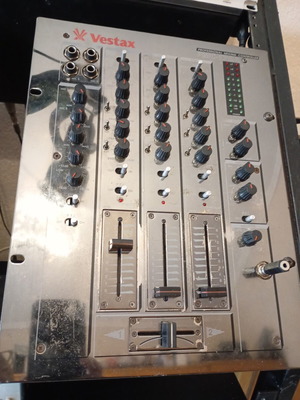 Mixer used, excellent condition and fully functional