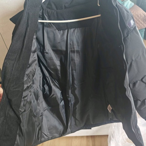 Men's puffer jacket new with hood, black, size M