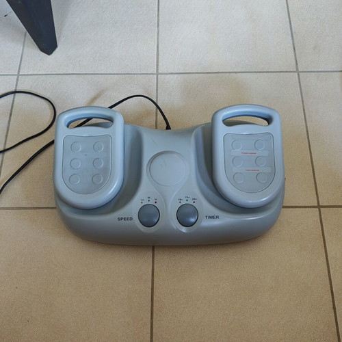 Foot massage machine like new, for use while lying down