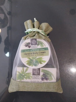 Gift set with soap and hand & body cream with hemp and avocado