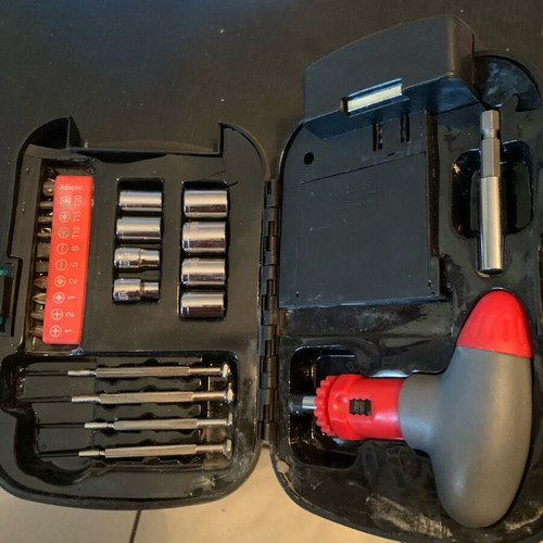 Castrol flashlight and toolbox unused from 2008