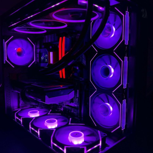 Gaming PC Ryzen 7 9800X3D Nvidia RTX 5070 32GB DDR5 6000MHz Corsair RGB new
