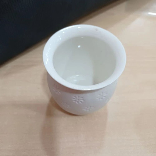 Small ceramic decorative vase like new, height 8 cm