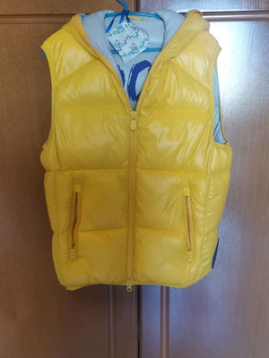 Save The Duck vest medium used, yellow