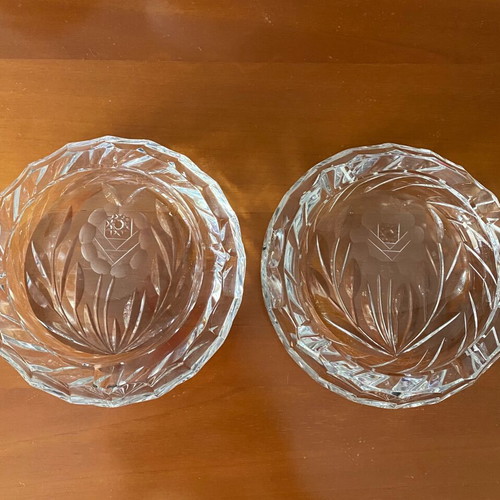 Bohemian crystal ashtrays new, round carved design