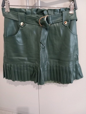 Zara leather skirt cypress green like new, size S