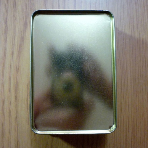 Johnnie Walker collectible playing cards like new in metal tin