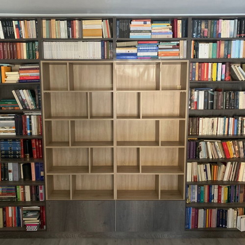 Melamine bookcase like new