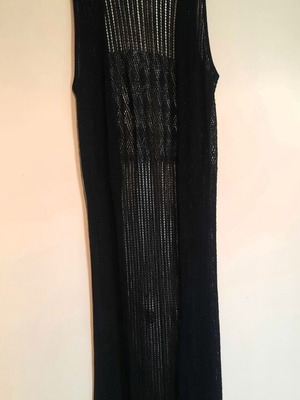 Attrattivo boho chic long knitted vest like new, black