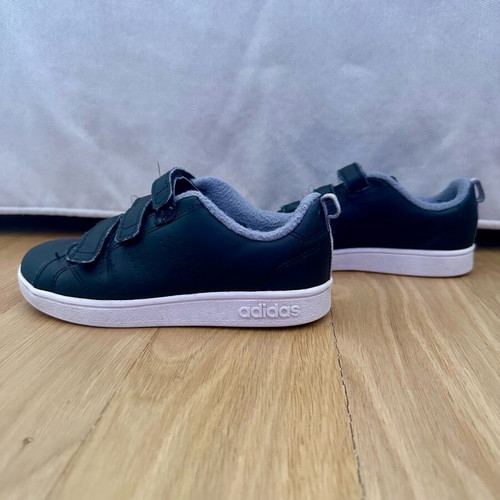 Adidas Kids Sneakers used, size 31, black