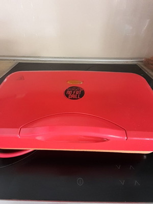 Starlyf No Fat Grill electric grill red like new