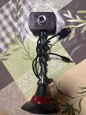 Amateur webcam used for computer with USB and microphone cable