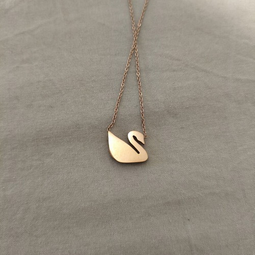 Necklace Black Swan Pendant Stainless Steel New, Rose Gold Tone