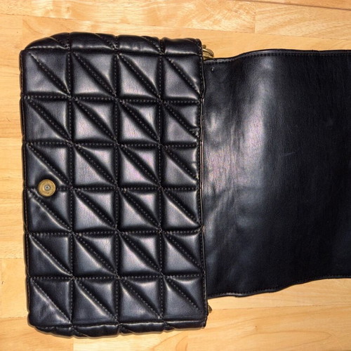 Zara shoulder bag like new, black with gold chain