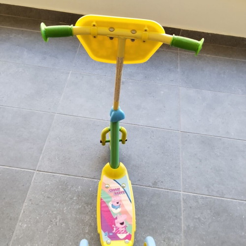 Peppa Pig children's three-wheeled scooter used by AS Company