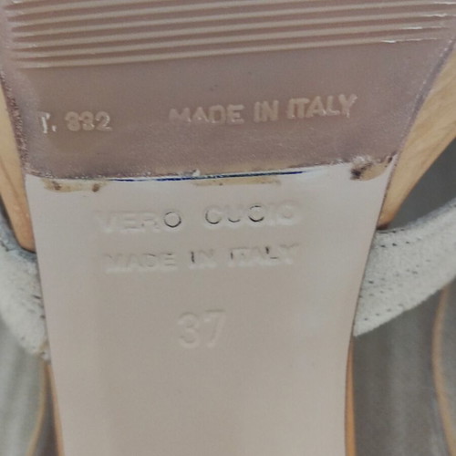 Women's high-heeled sandals used, size 37, beige leather