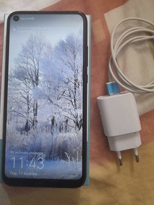 Huawei P40 lite E 64GB черен с двойна SIM в отлично състояние