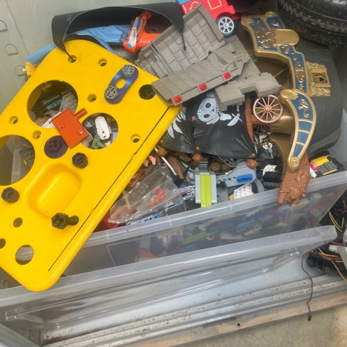 Lego pieces like new, assorted sizes and colors