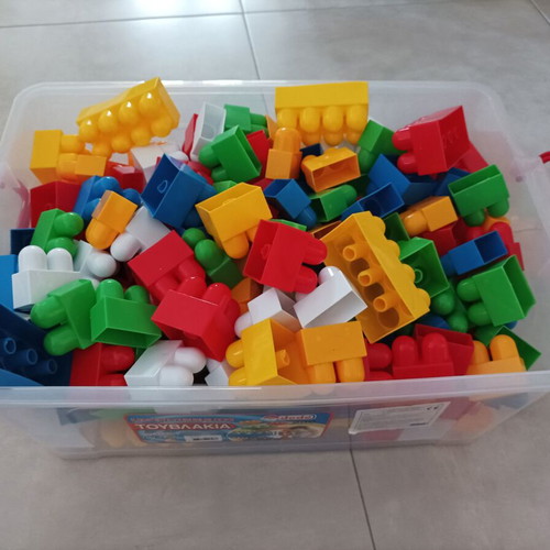 Children's blocks used, 250 pieces with box