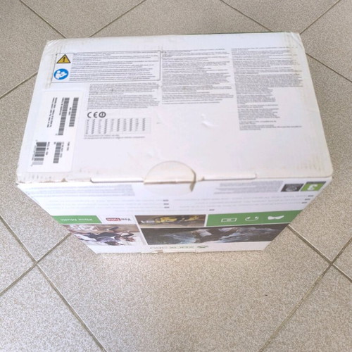 Xbox 360 E packaging box used with missing internal dividers
