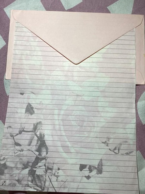 Letter writing set like new, 4 sheets with envelopes