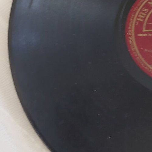 His Master's Voice 78 RPM record used, laiko genre