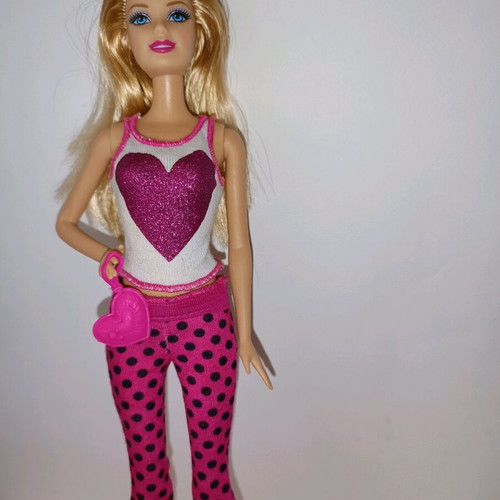 Barbie Fashionistas Pijama Party used doll with clothes and bag