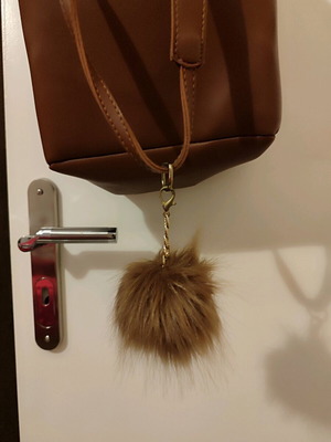 Women's shoulder bag like new, brown leatherette