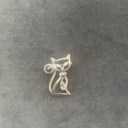 Silver Cat Brooch with Crystals like new
