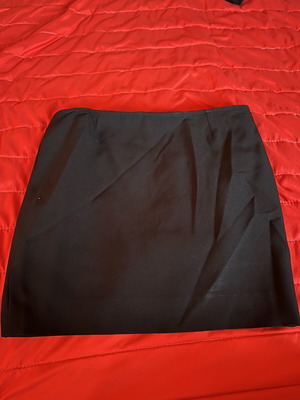 Mini skirt black size M like new