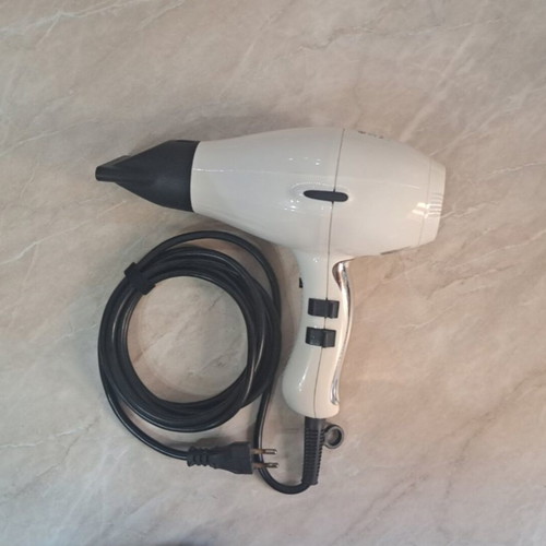 Hairdryer 3900 Healthy Ionic White like new with white finish