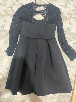 Black dress with lace like new, size M